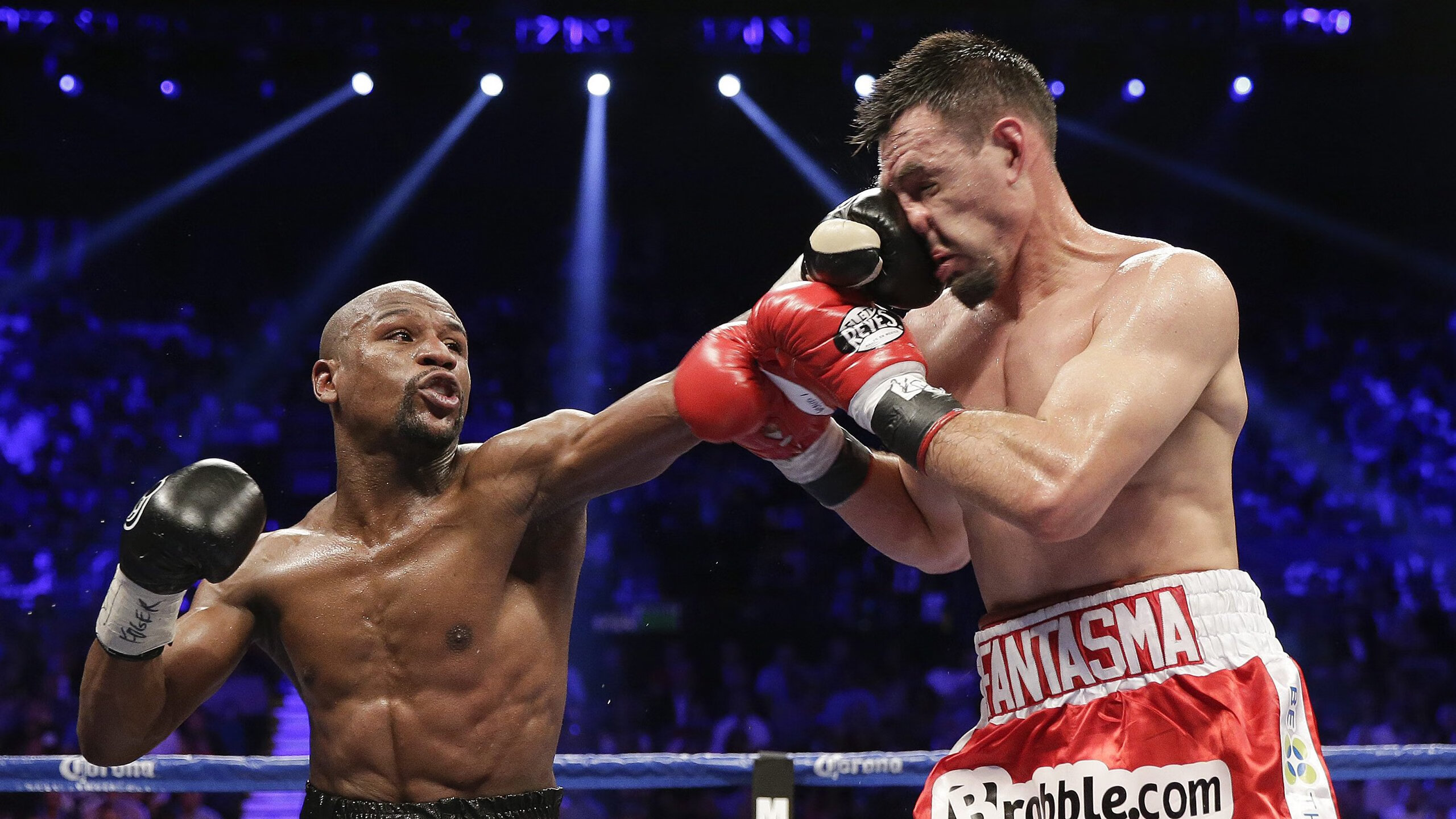 城市“老运动员再聚首”同学赛 已鬓染白霜仍步伐矫健