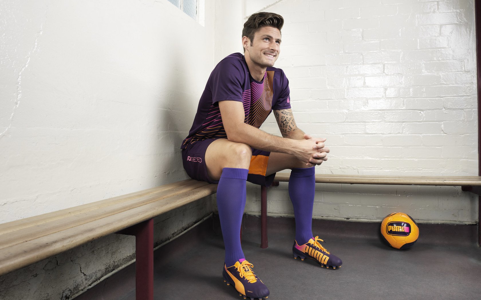 老年健步走竞速组与体验组并行开展